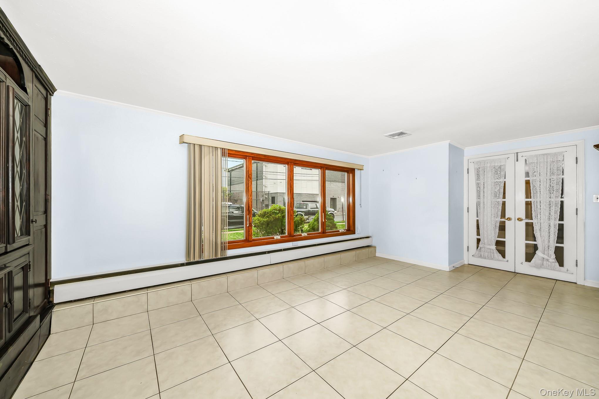 Single Family N Albany Avenue Nassau County, NY 11758, MLS-1025368-15