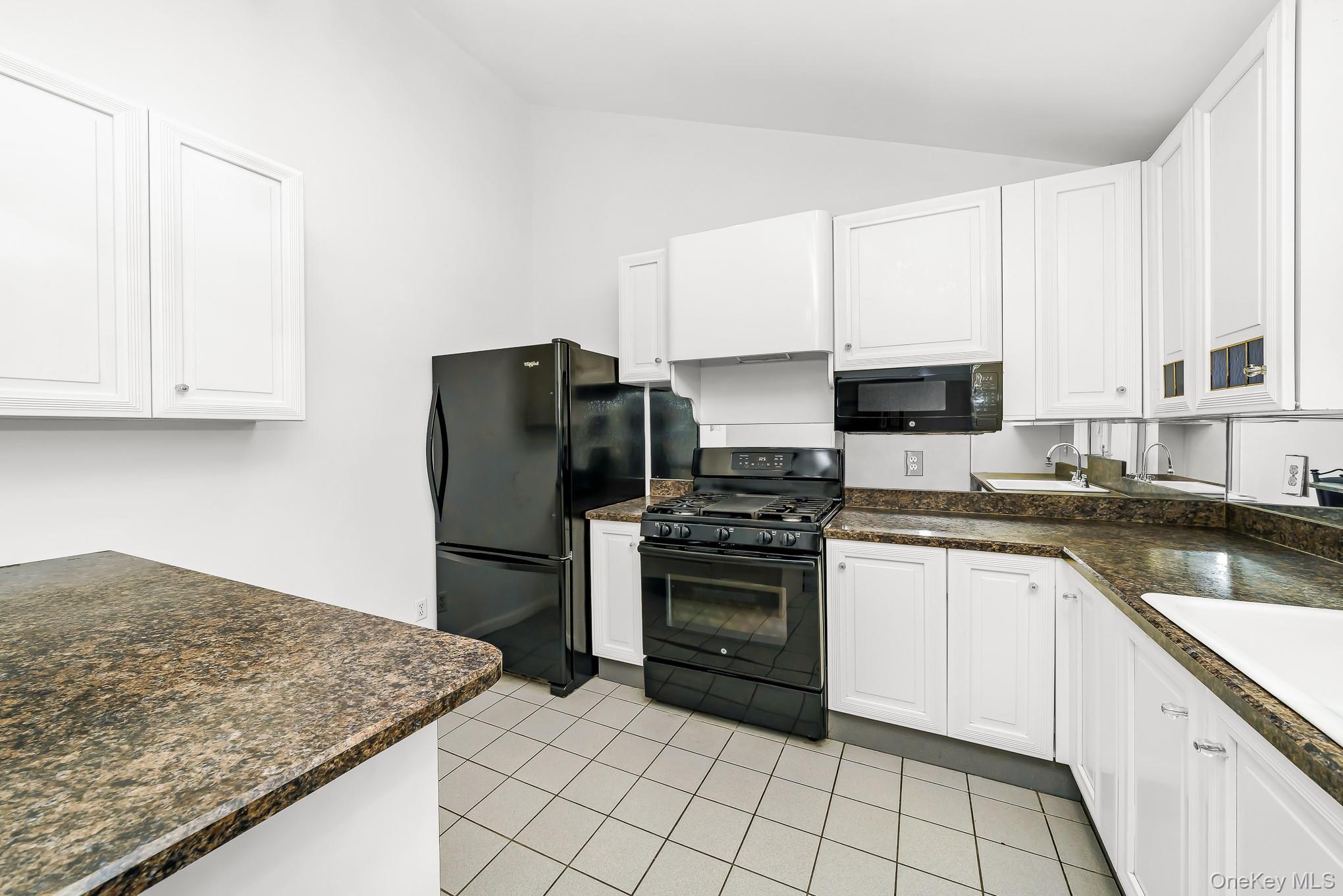 Single Family N Albany Avenue Nassau County, NY 11758, MLS-1025368-20