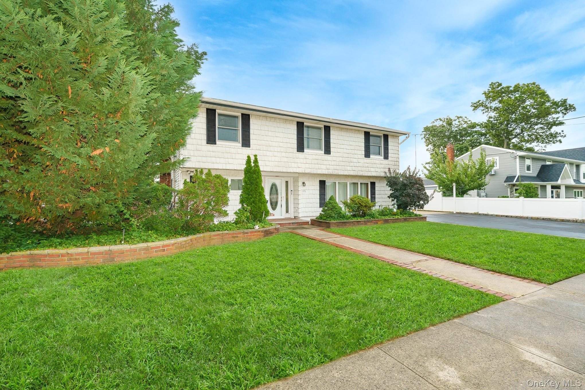Single Family N Albany Avenue Nassau County, NY 11758, MLS-1025368-3