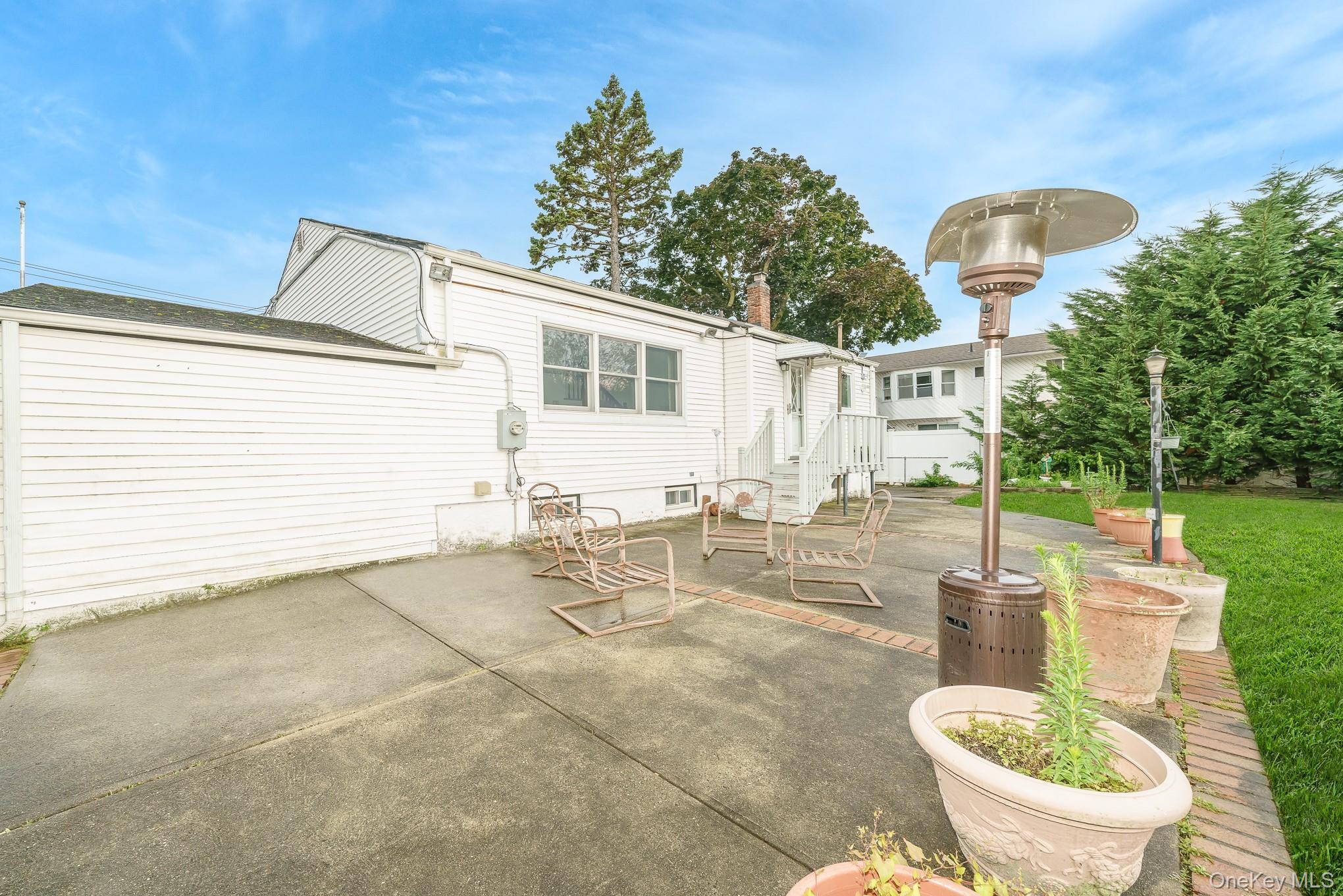 Single Family N Albany Avenue Nassau County, NY 11758, MLS-1025368-6
