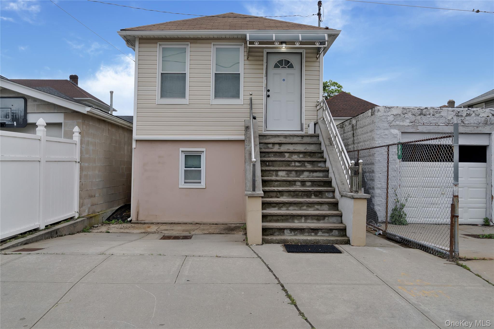 Single Family Gouverneur Avenue  Queens, NY 11692, MLS-1025377-12