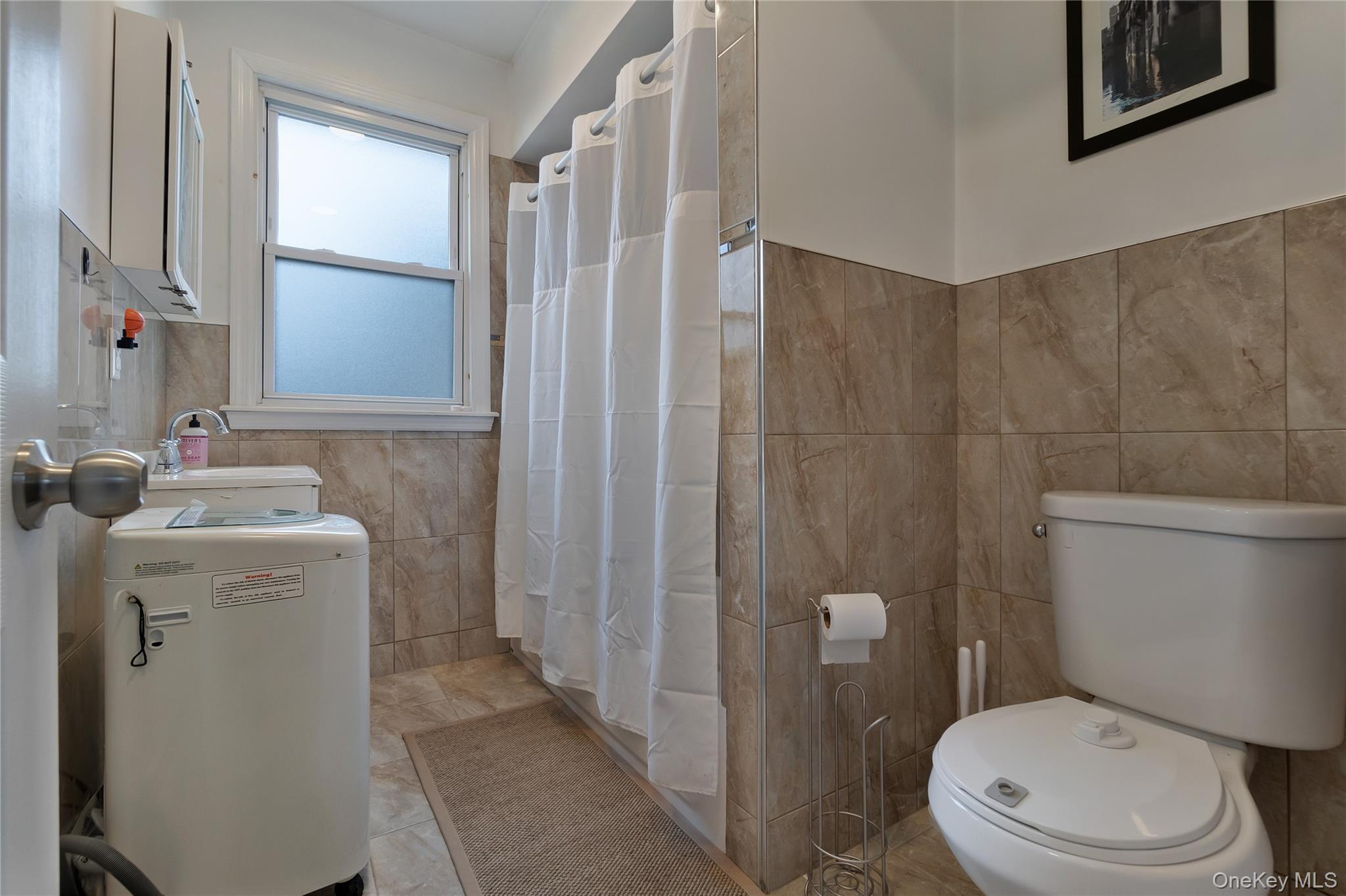 Single Family Gouverneur Avenue  Queens, NY 11692, MLS-1025377-8
