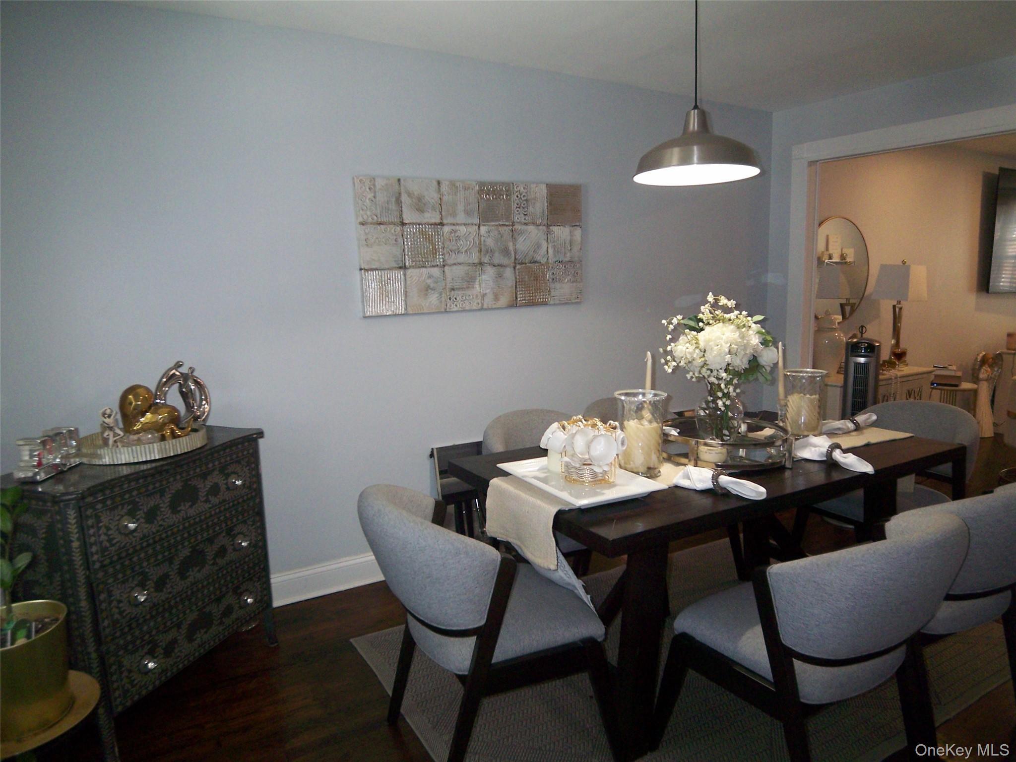 Single Family Byron Avenue Bronx, NY 10466, MLS-1025392-11