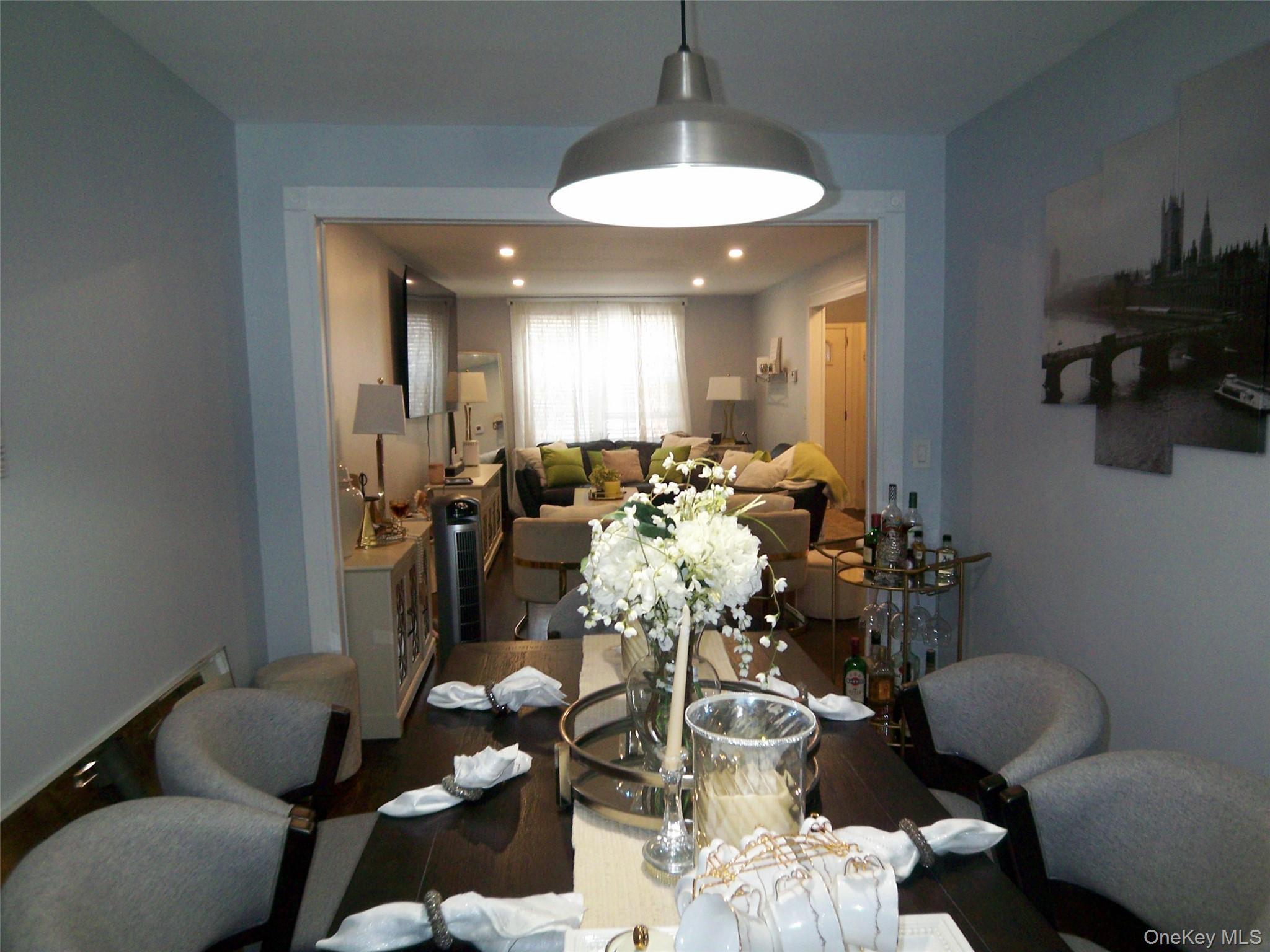 Single Family Byron Avenue Bronx, NY 10466, MLS-1025392-14