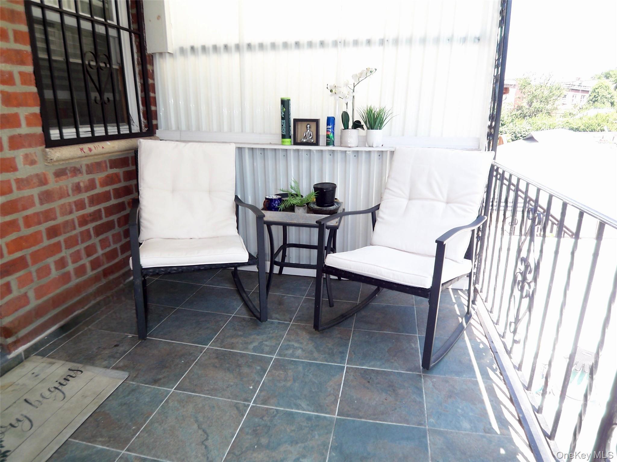 Single Family Byron Avenue Bronx, NY 10466, MLS-1025392-33