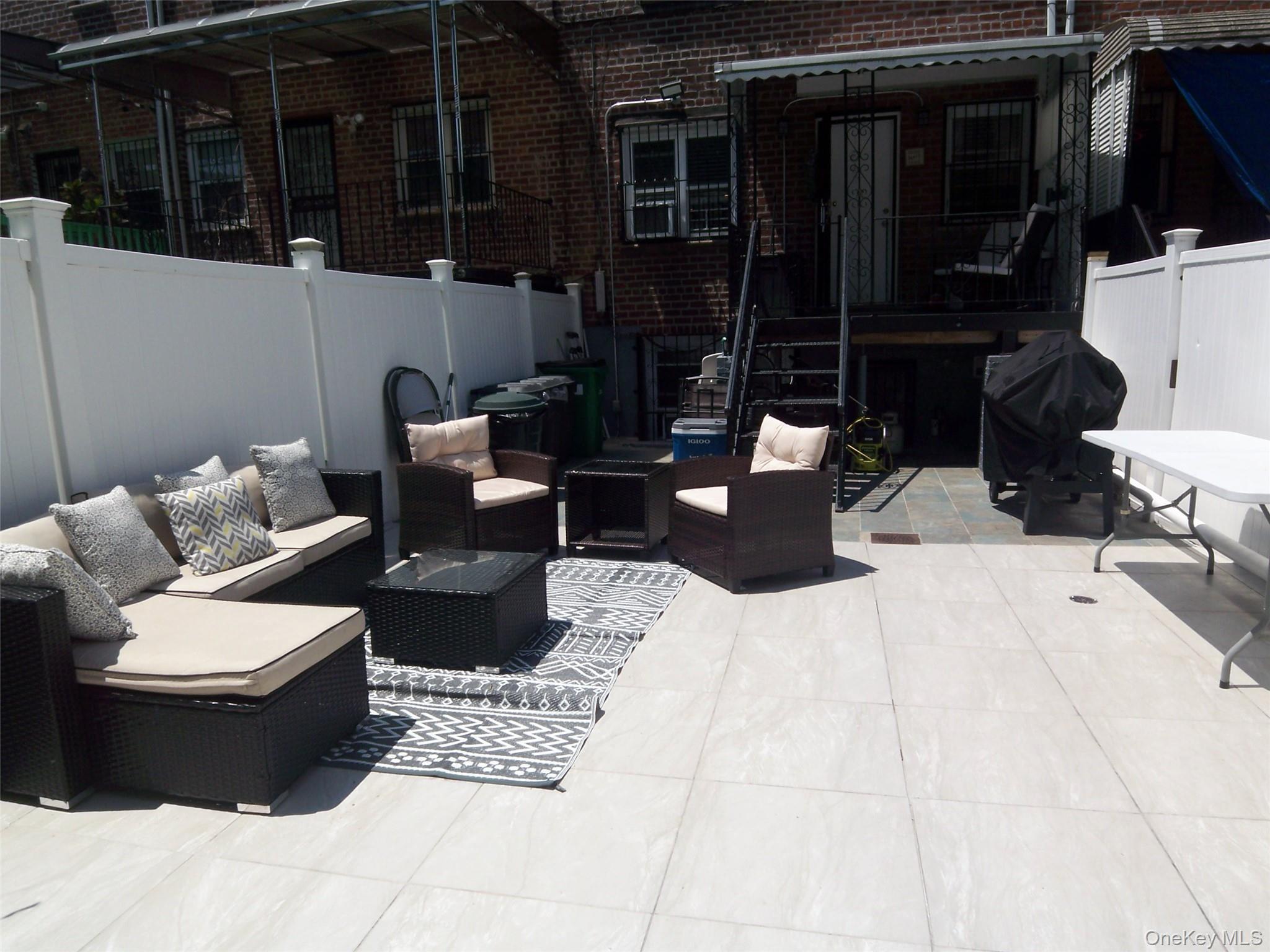 Single Family Byron Avenue Bronx, NY 10466, MLS-1025392-35