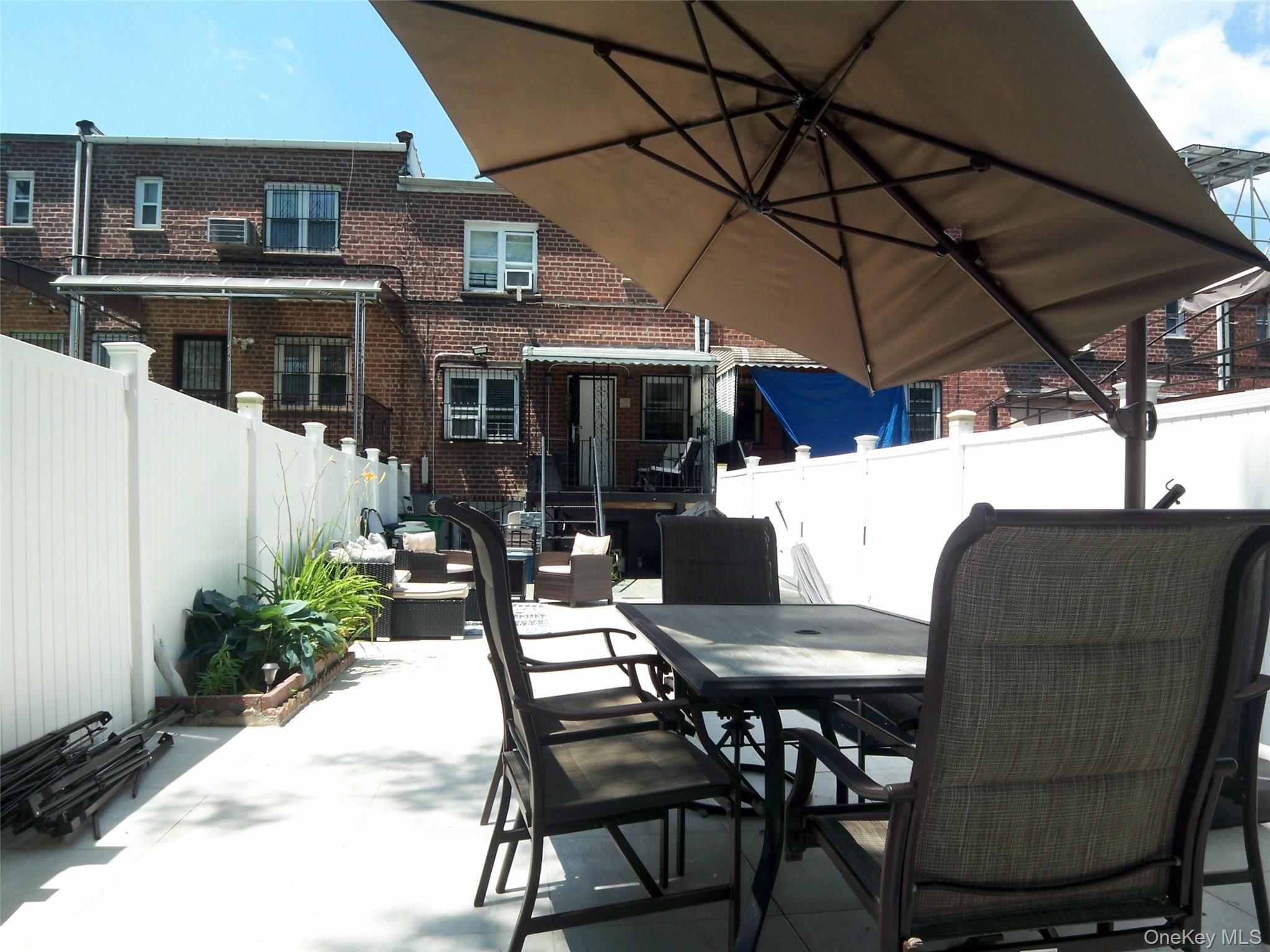 Single Family Byron Avenue Bronx, NY 10466, MLS-1025392-37