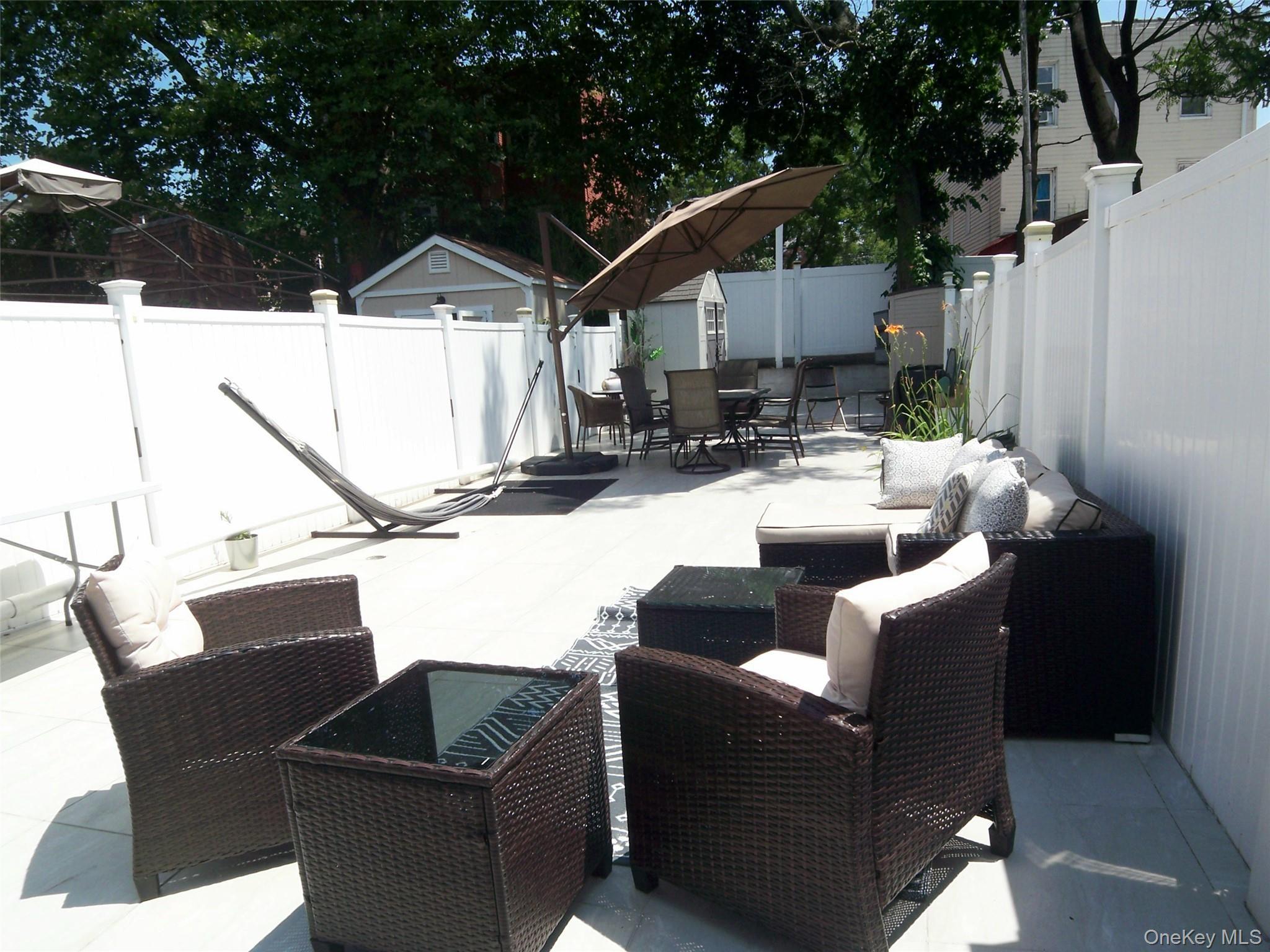 Single Family Byron Avenue Bronx, NY 10466, MLS-1025392-38