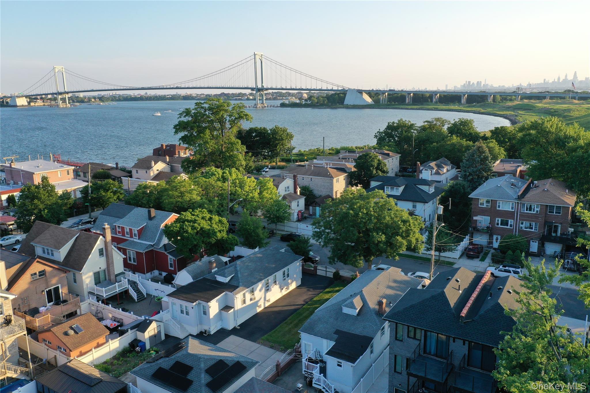 Single Family Hosmer Avenue  Bronx, NY 10465, MLS-1025398-16
