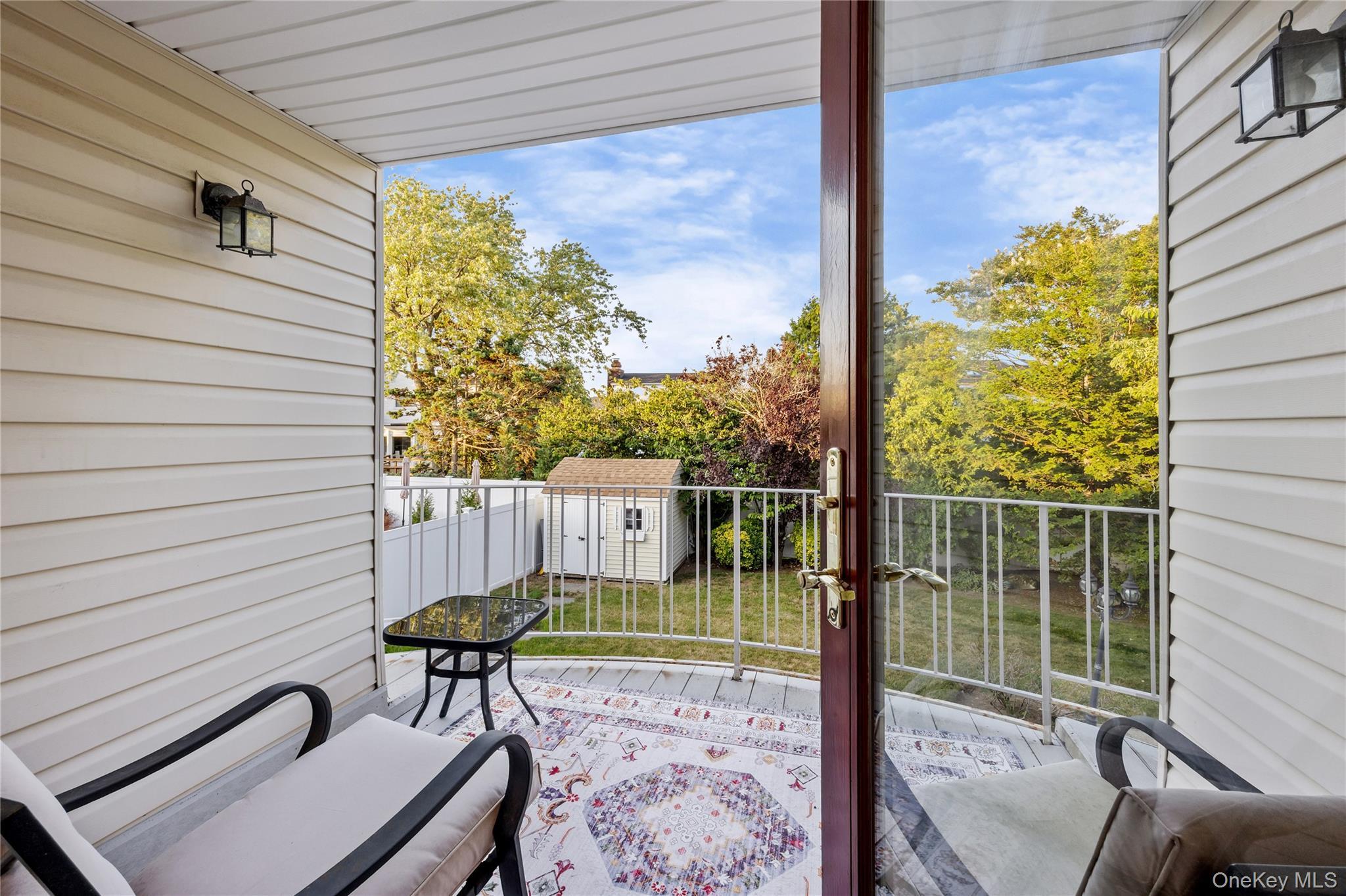 Single Family Lee Place Nassau County, NY 11710, MLS-1025403-28