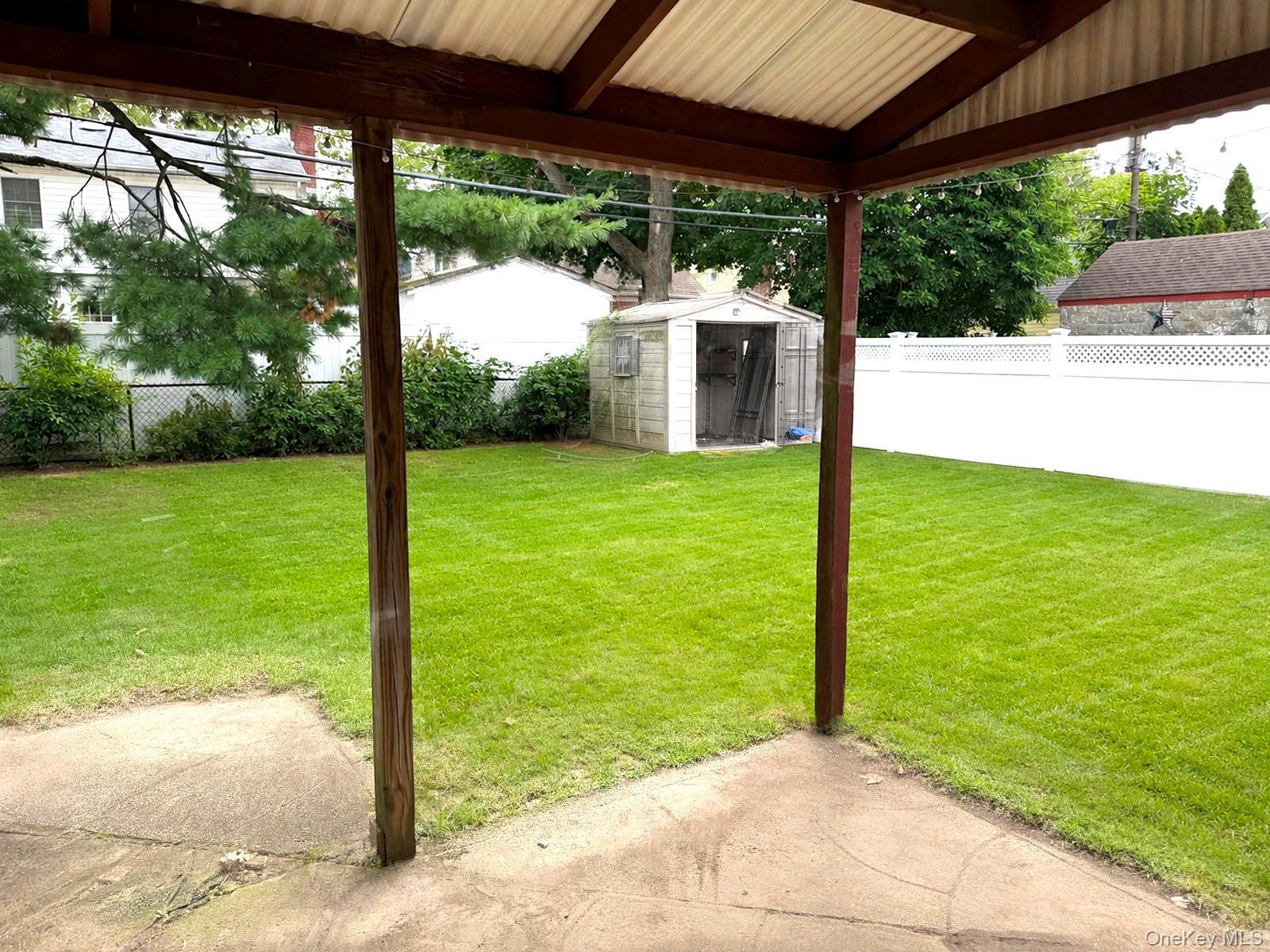 Single Family Sperry Boulevard Nassau County, NY 11040, MLS-1025411-11