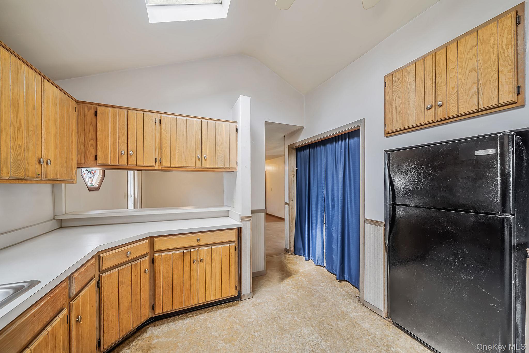 Single Family N Clinton Avenue Suffolk County, NY 11706, MLS-1025441-14