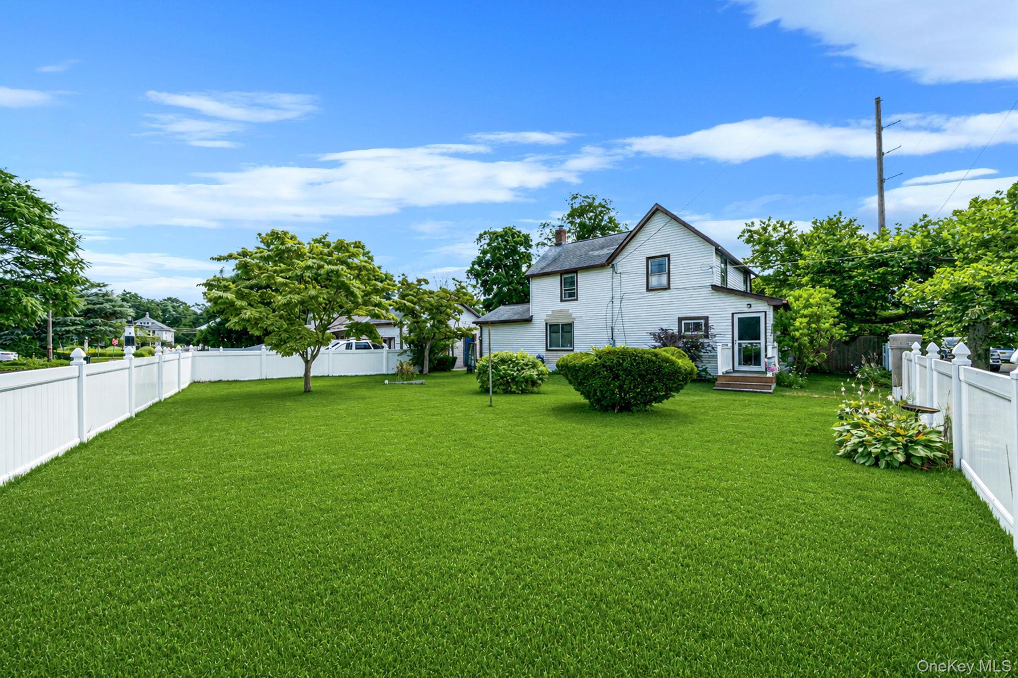 Single Family N Clinton Avenue Suffolk County, NY 11706, MLS-1025441-2