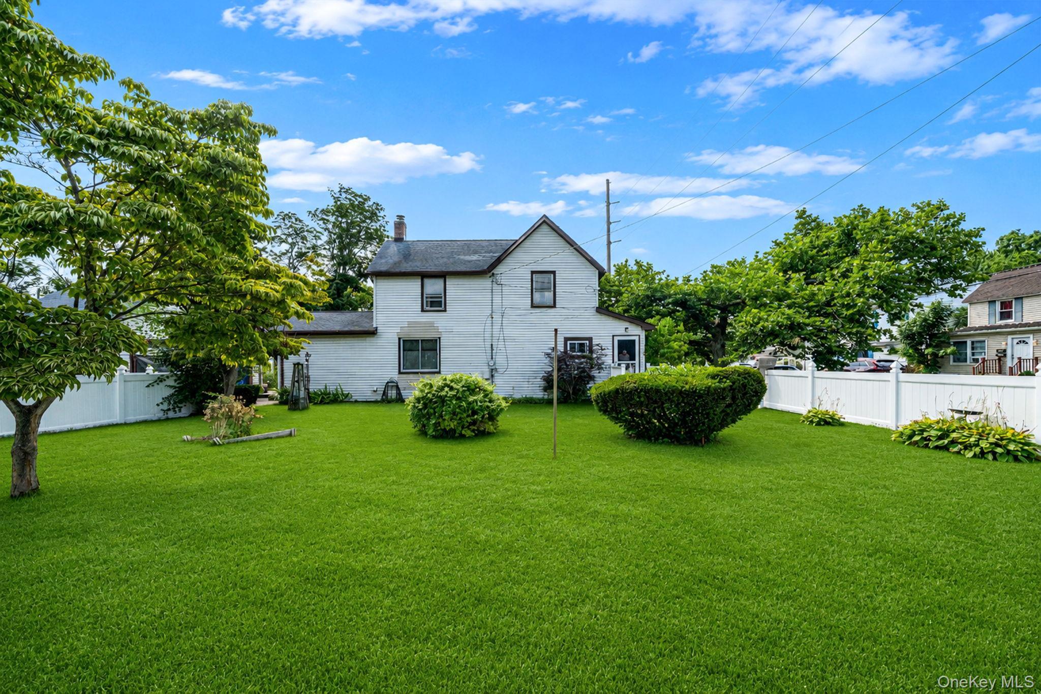 Single Family N Clinton Avenue Suffolk County, NY 11706, MLS-1025441-3