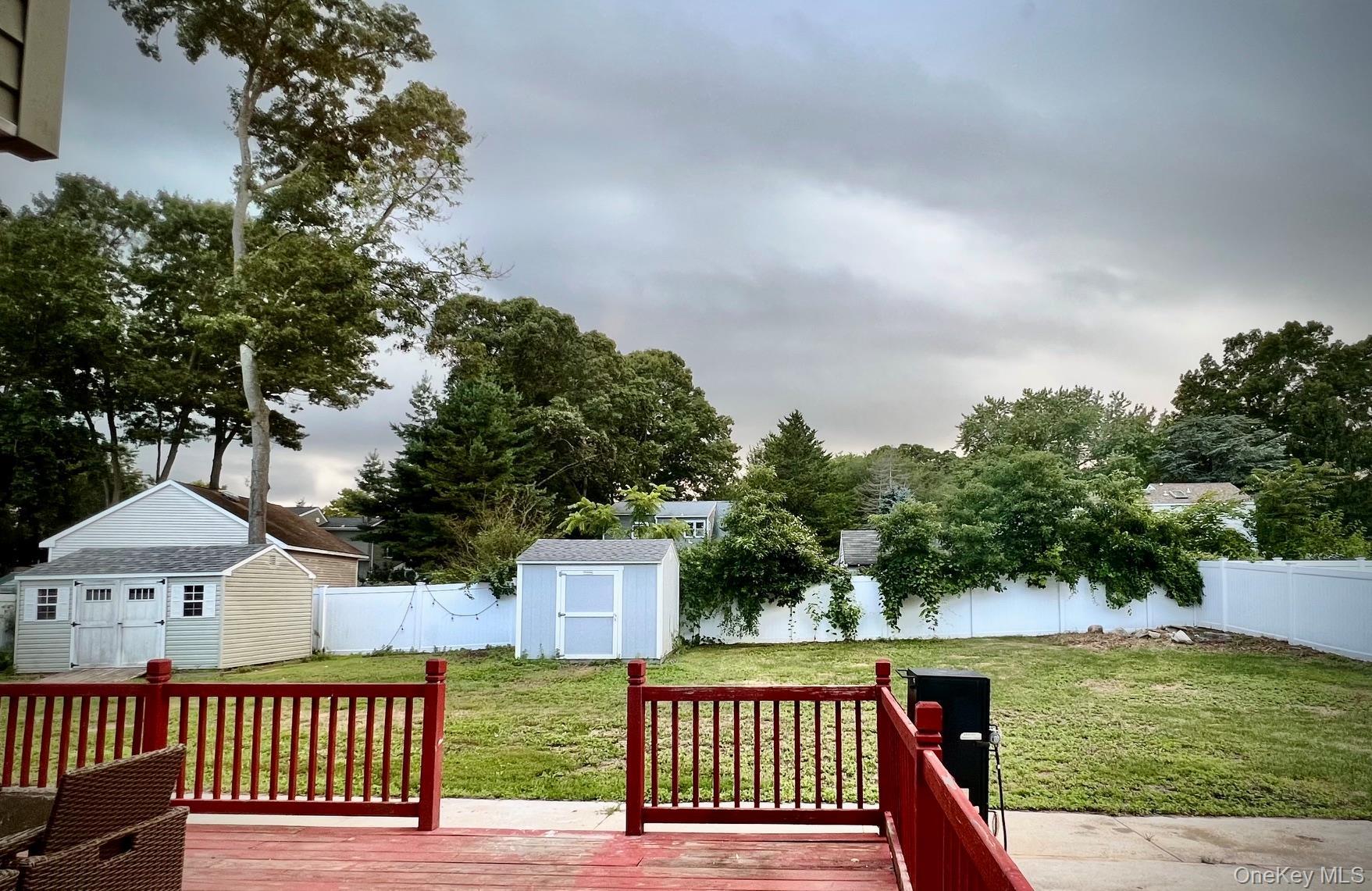Single Family Summercress Lane  Suffolk County, NY 11727, MLS-1025456-27