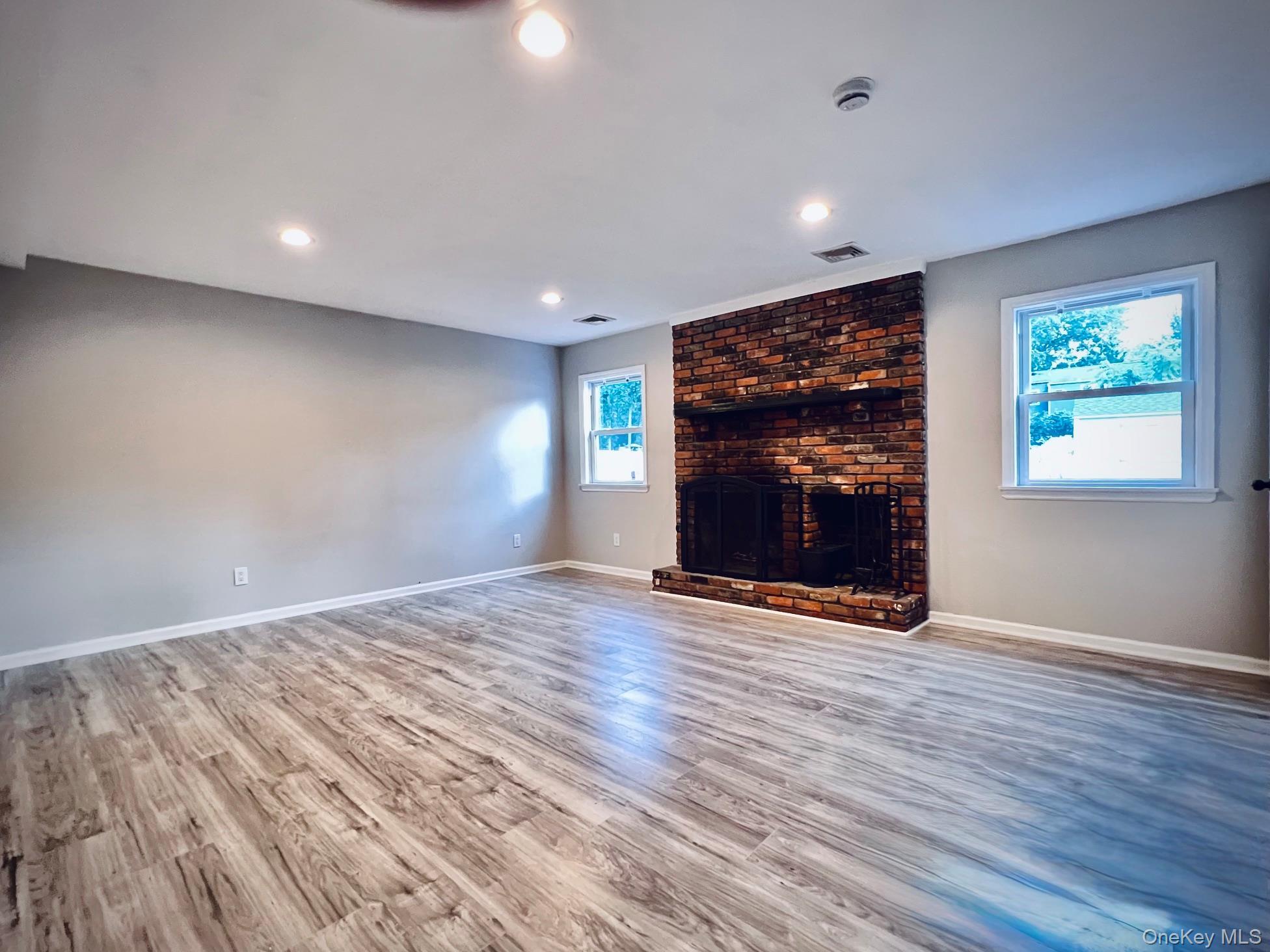 Single Family Summercress Lane Suffolk County, NY 11727, MLS-1025456-8