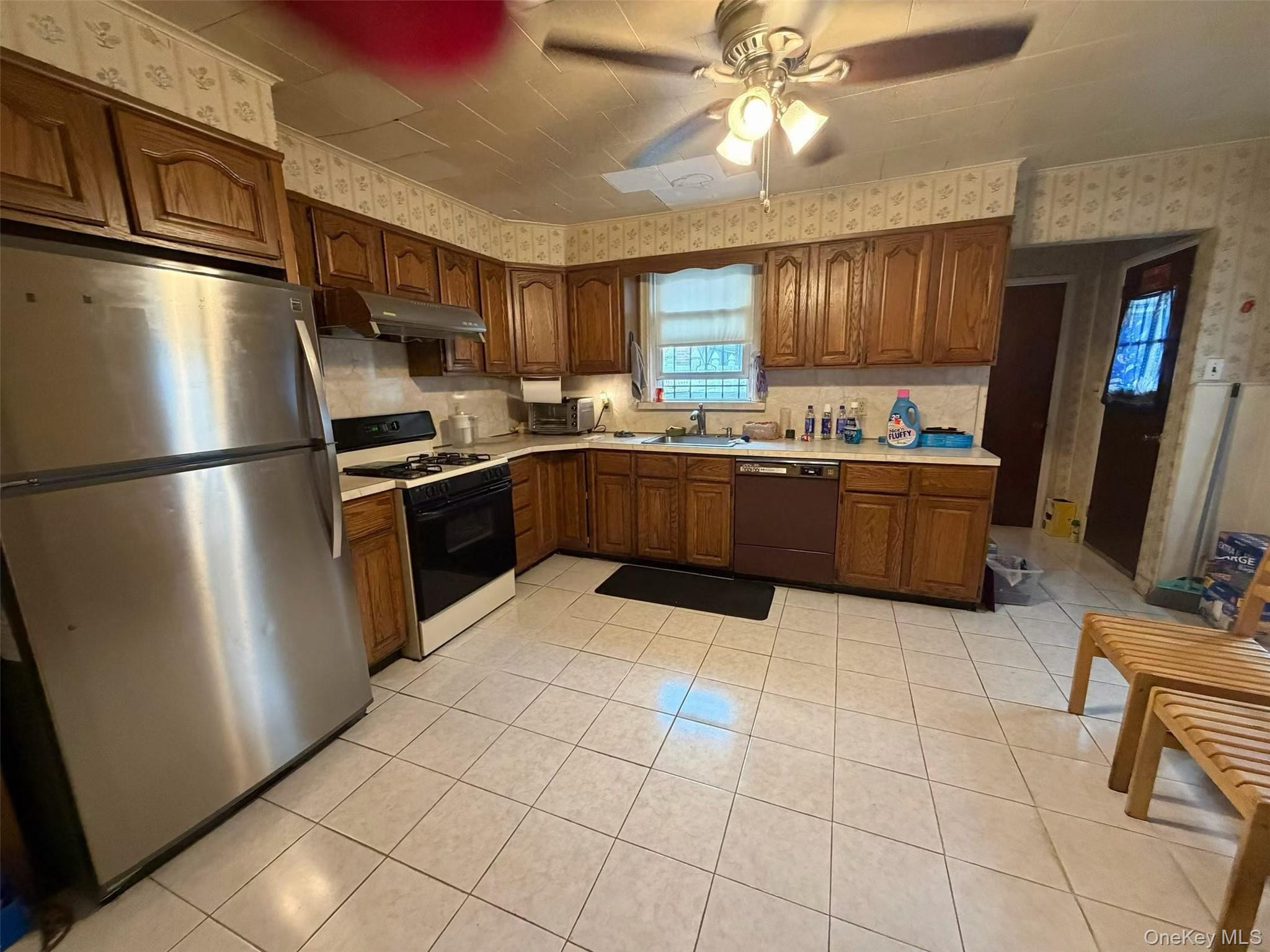Single Family 161st Street Queens, NY 11358, MLS-1025485-2