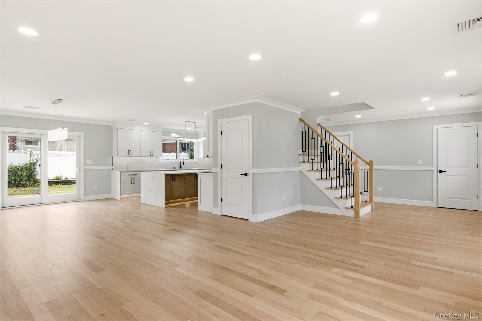 Single Family Underhill Avenue  Nassau County, NY 11791, MLS-1025506-11