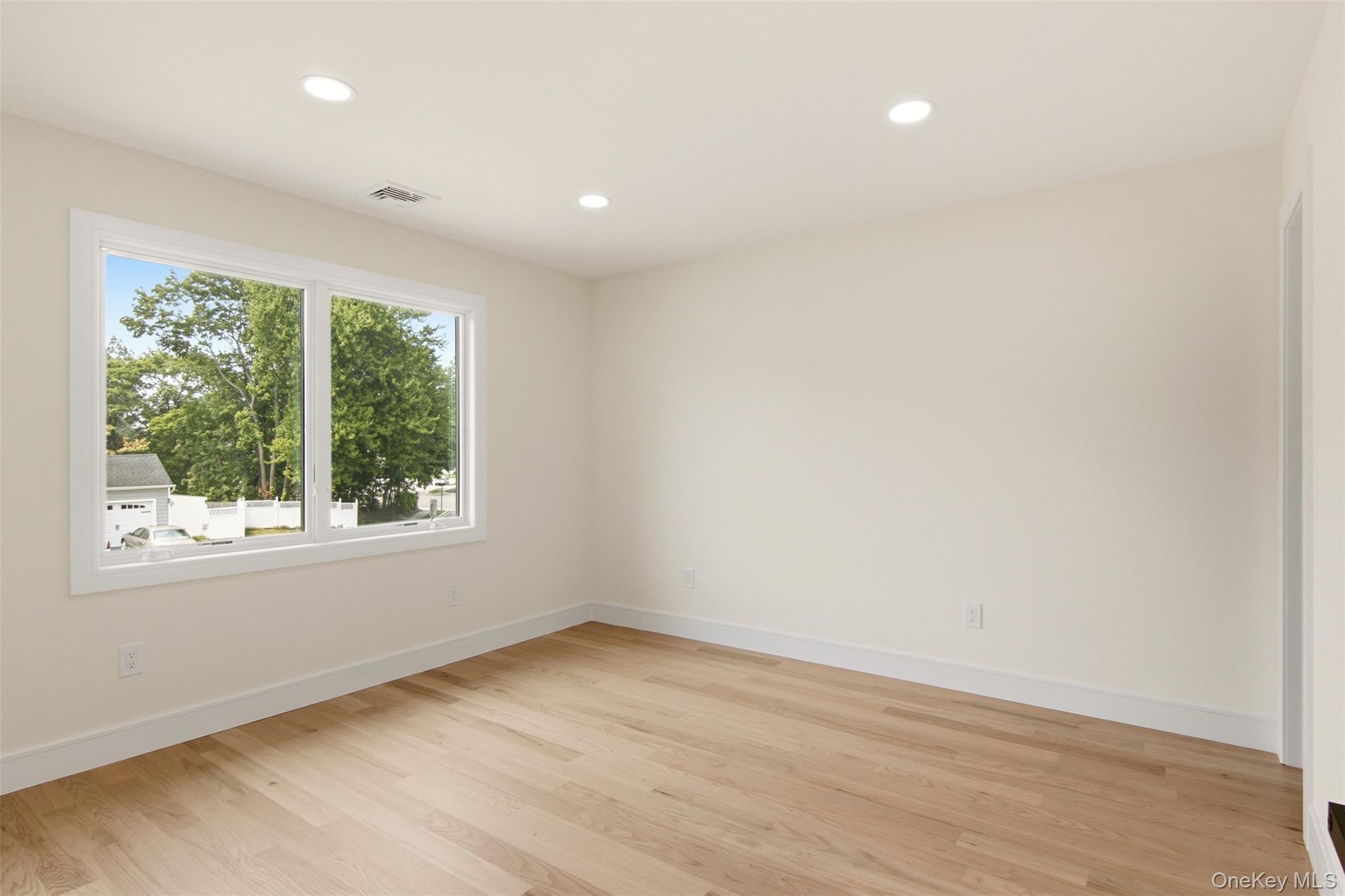 Single Family Underhill Avenue  Nassau County, NY 11791, MLS-1025506-21