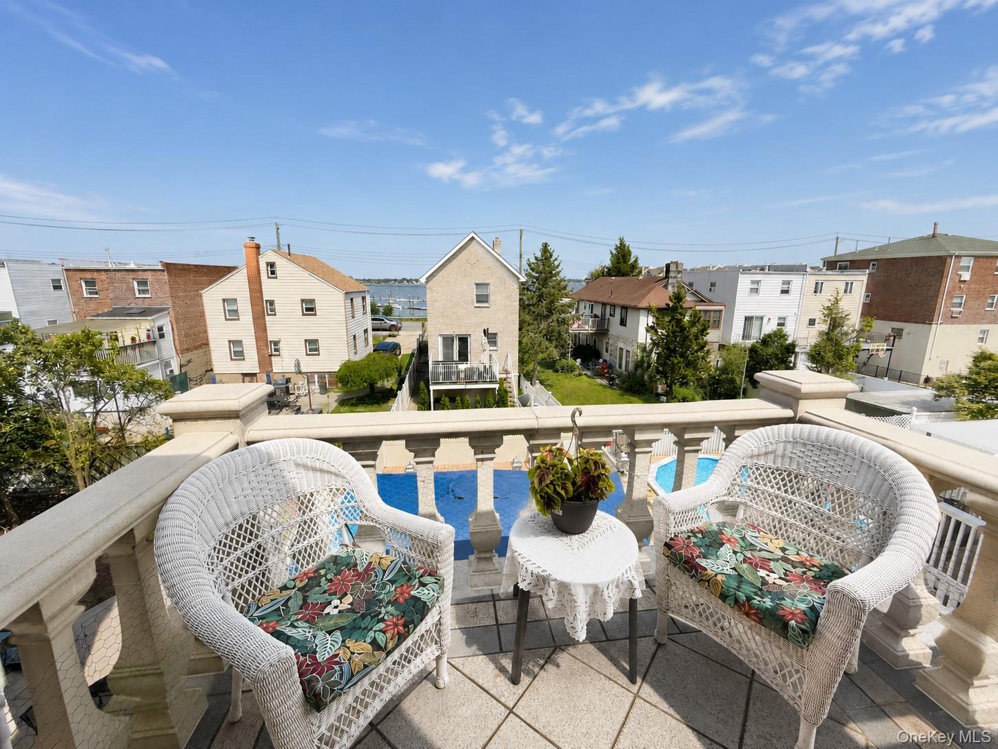 Single Family Bayview Avenue Bronx, NY 10465, MLS-1025553-24