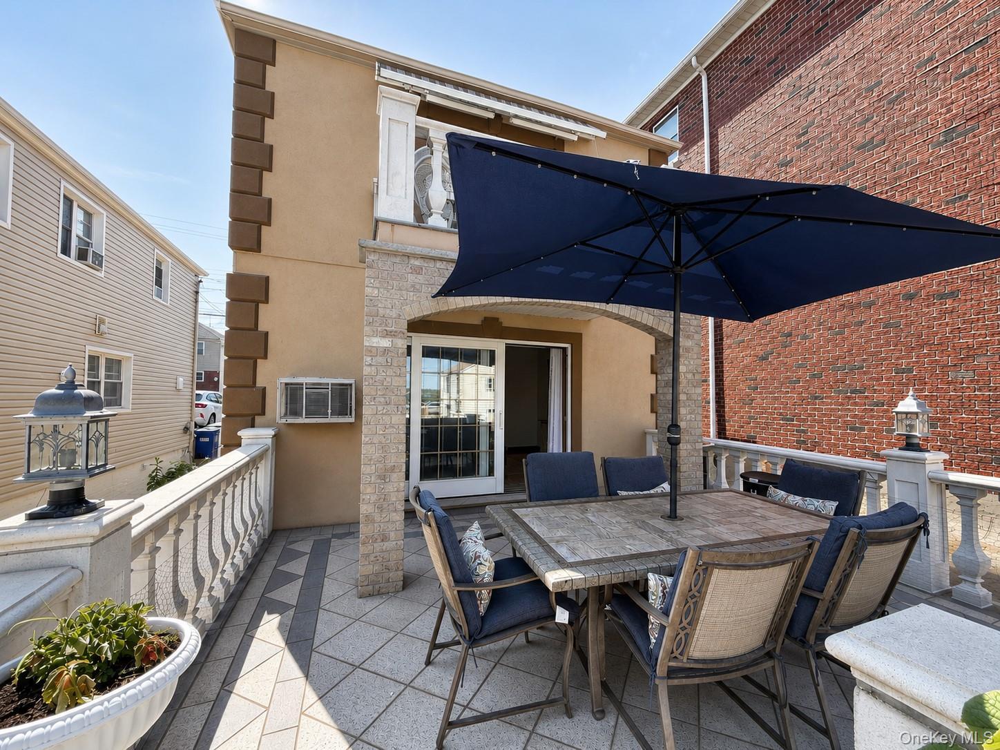 Single Family Bayview Avenue Bronx, NY 10465, MLS-1025553-25