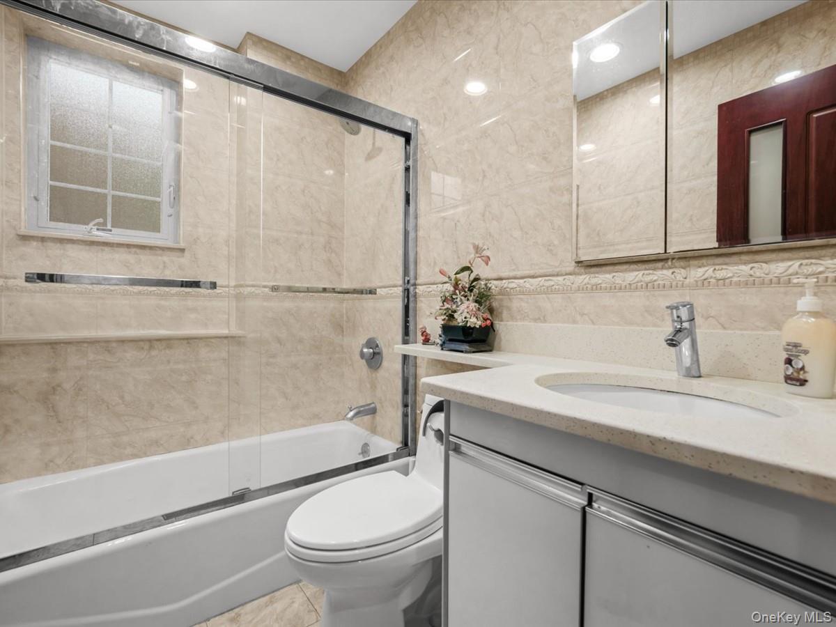 Single Family 61st Avenue  Queens, NY 11362, MLS-1025557-12