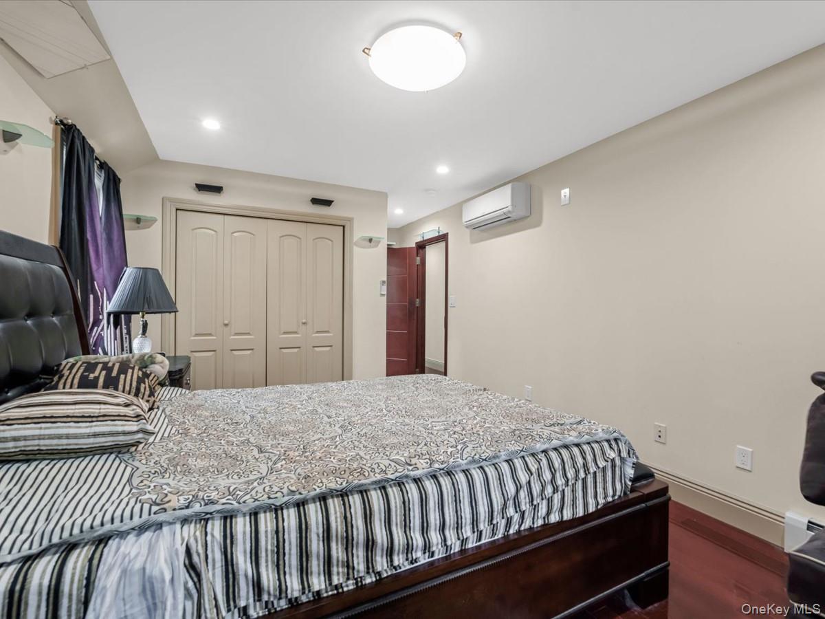 Single Family 61st Avenue  Queens, NY 11362, MLS-1025557-20
