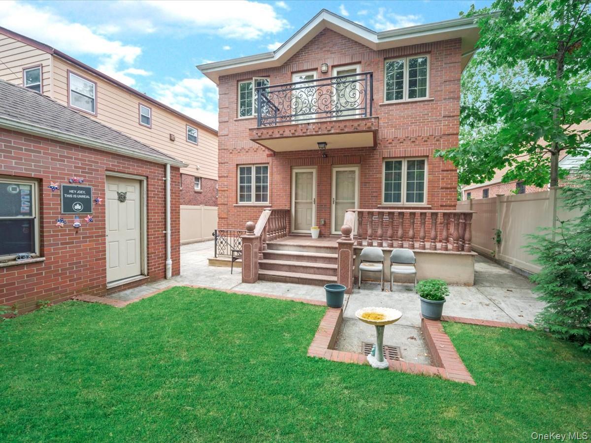 Single Family 61st Avenue  Queens, NY 11362, MLS-1025557-30