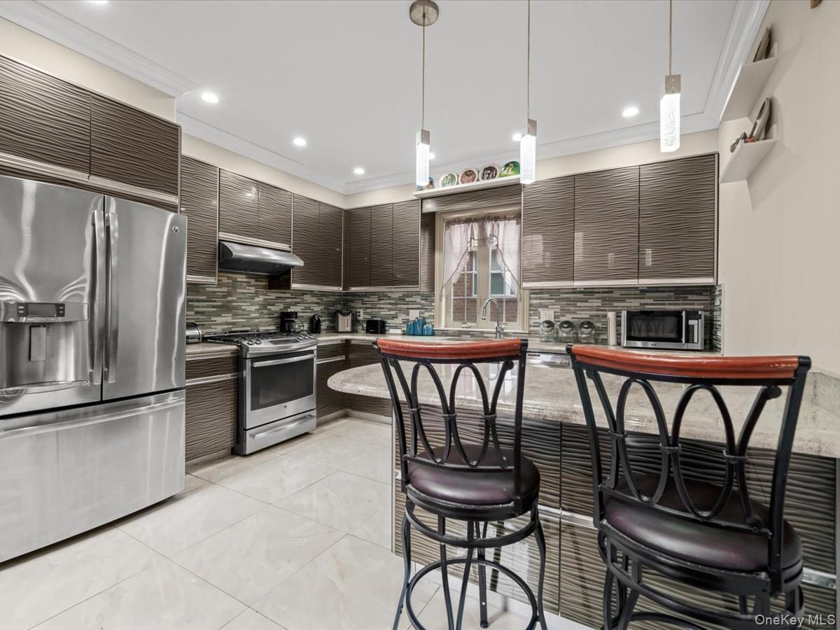 Single Family 61st Avenue  Queens, NY 11362, MLS-1025557-8