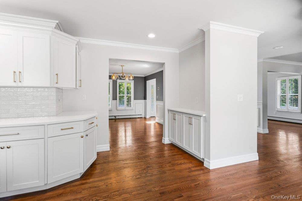 Single Family Victoria Court Suffolk County, NY 11769, MLS-1025608-12