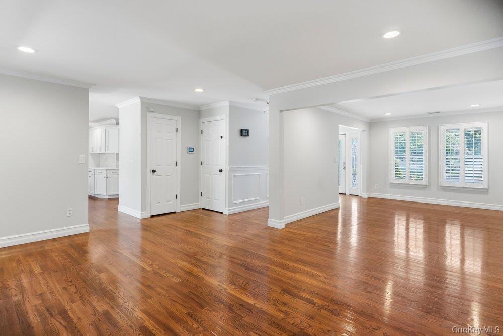 Single Family Victoria Court Suffolk County, NY 11769, MLS-1025608-13