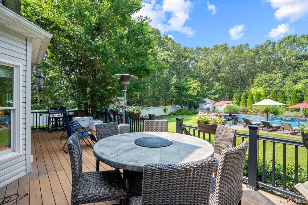 Single Family Victoria Court Suffolk County, NY 11769, MLS-1025608-43