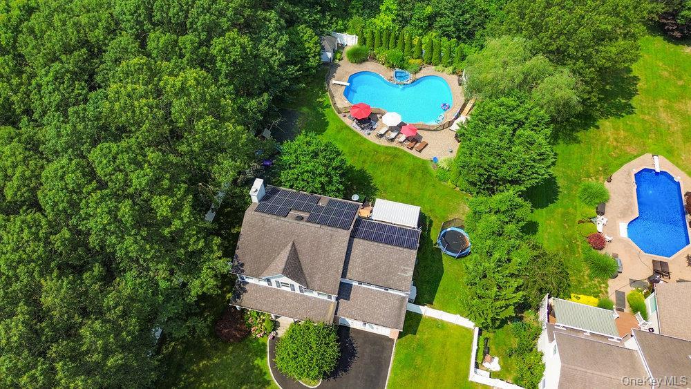 Single Family Victoria Court Suffolk County, NY 11769, MLS-1025608-46