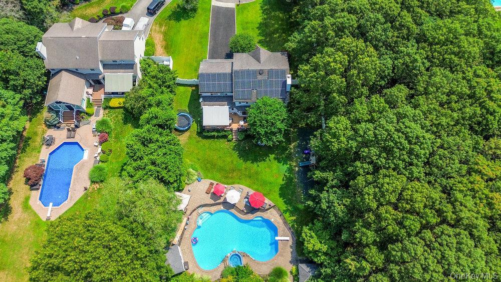 Single Family Victoria Court Suffolk County, NY 11769, MLS-1025608-48