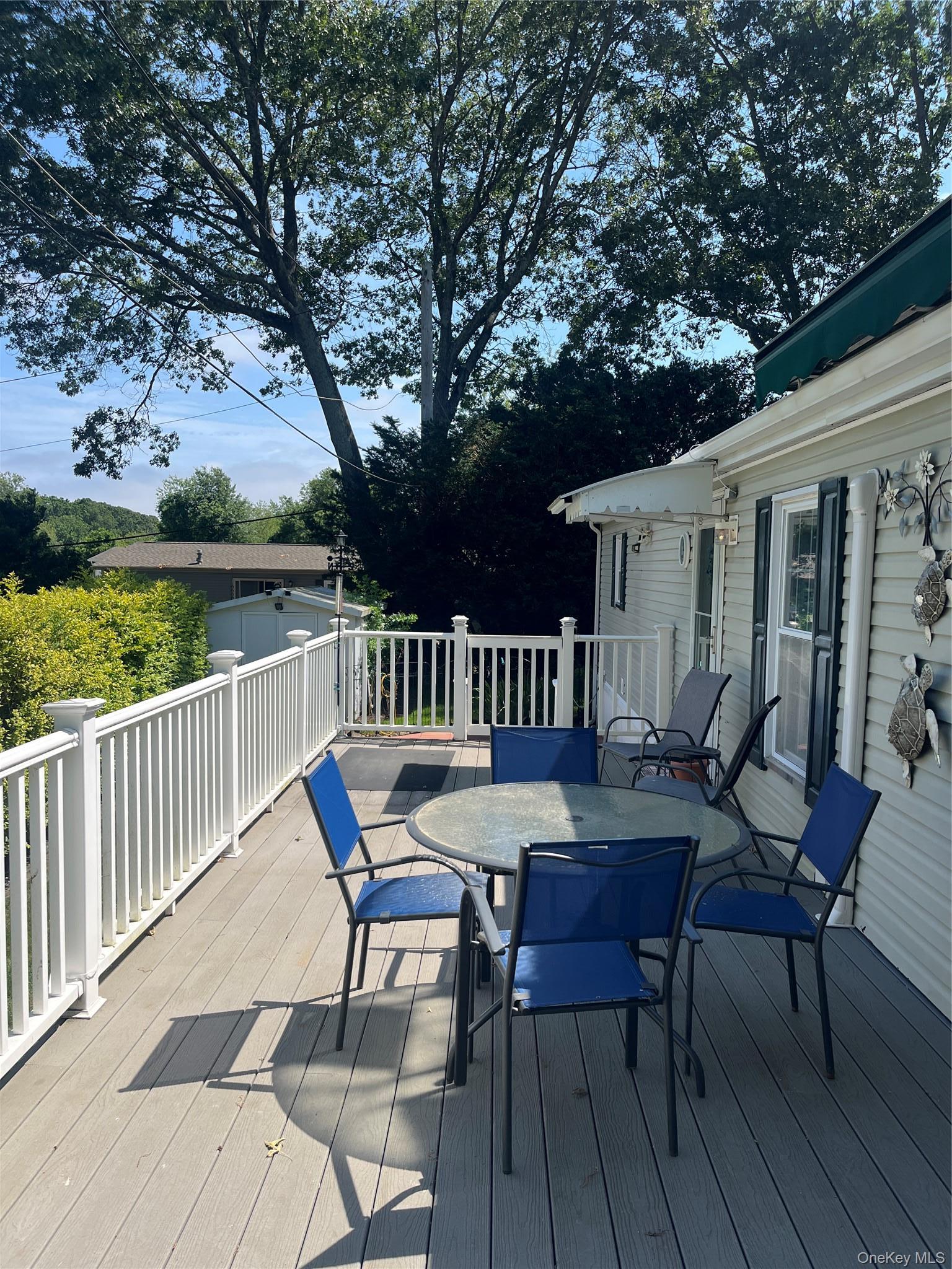Single Family Old Country Road  Suffolk County, NY 11901, MLS-1025609-10