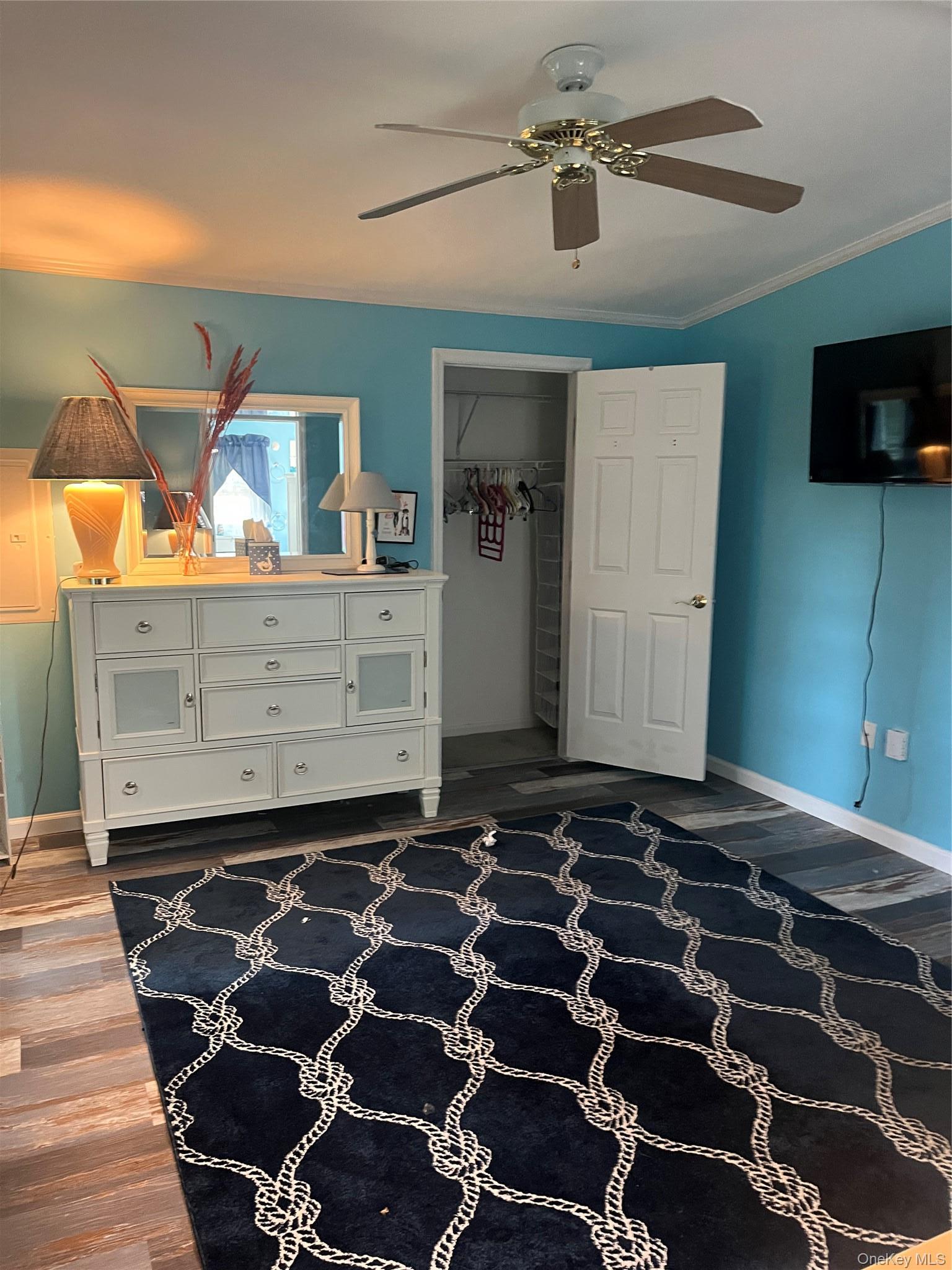 Single Family Old Country Road Suffolk County, NY 11901, MLS-1025609-7