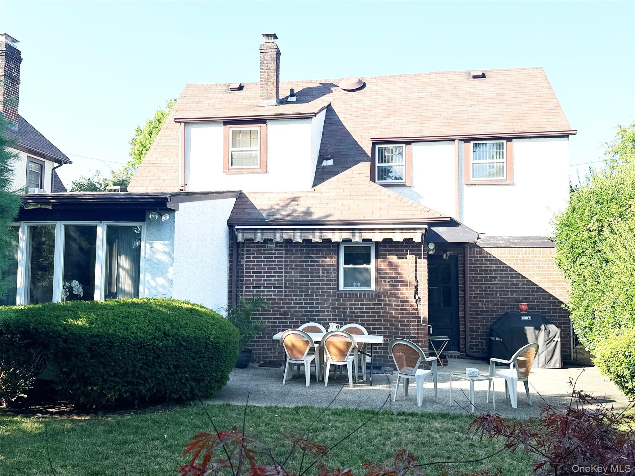 Single Family E Chester Street Nassau County, NY 11580, MLS-1025631-4