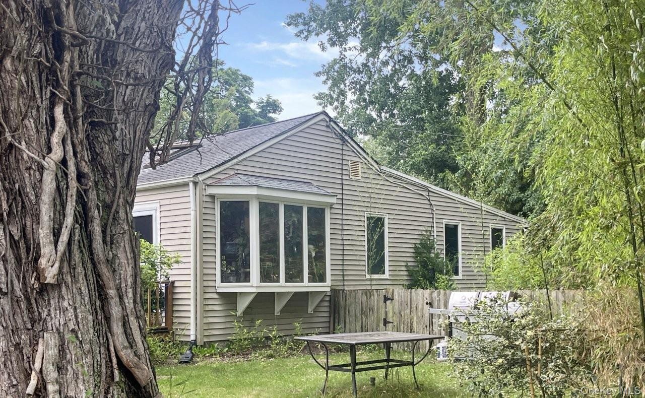 Single Family River Lane Suffolk County, NY 11719, MLS-1025651-2