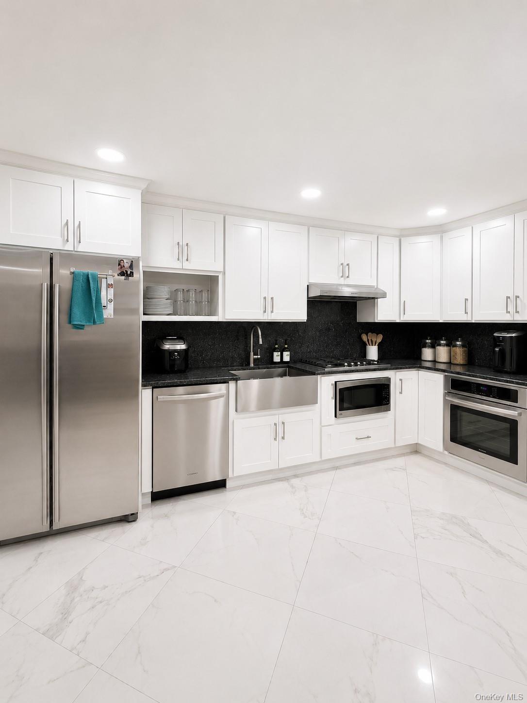 Single Family Woodmere Drive  Nassau County, NY 11581, MLS-1025653-11