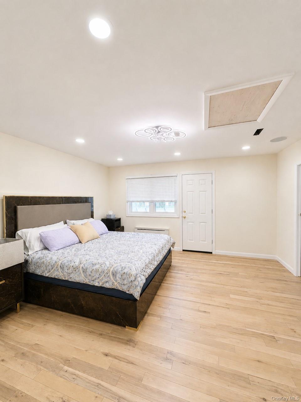 Single Family Woodmere Drive  Nassau County, NY 11581, MLS-1025653-15