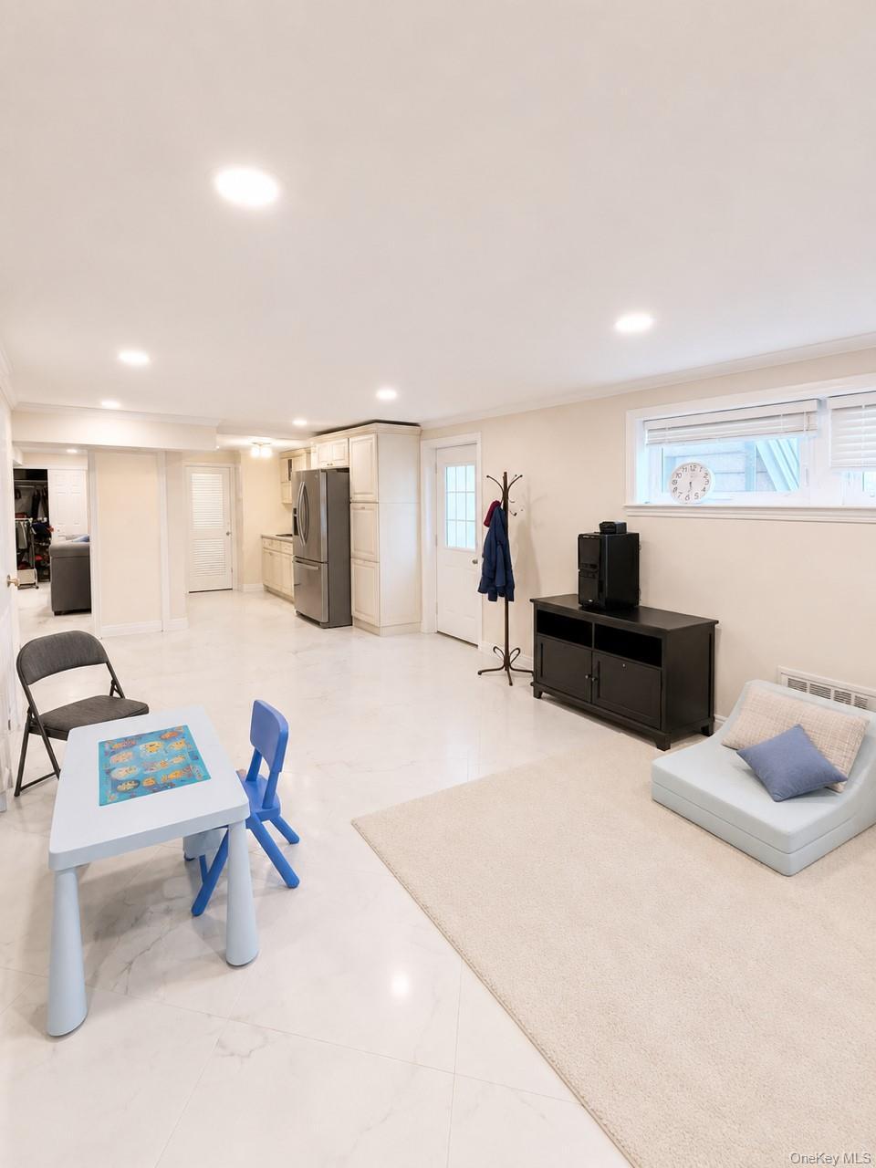 Single Family Woodmere Drive  Nassau County, NY 11581, MLS-1025653-22