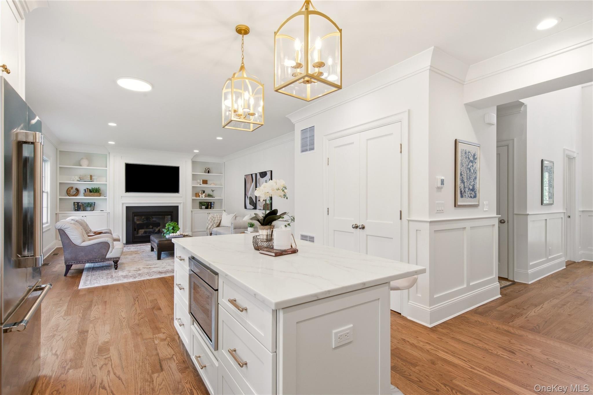 Single Family Glen Way Suffolk County, NY 11724, MLS-1025670-12
