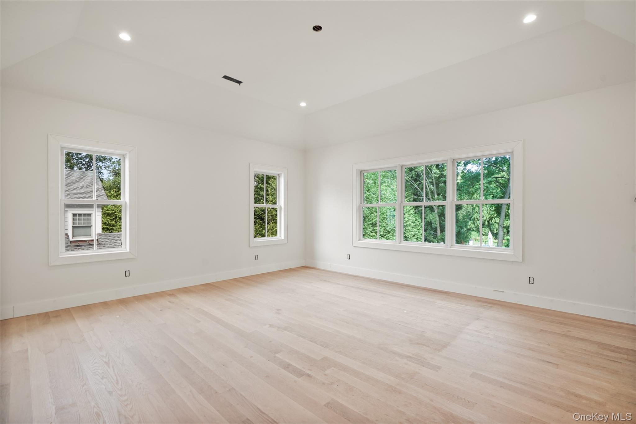 Single Family Crest Lane  Westchester County, NY 10583, MLS-1025675-12