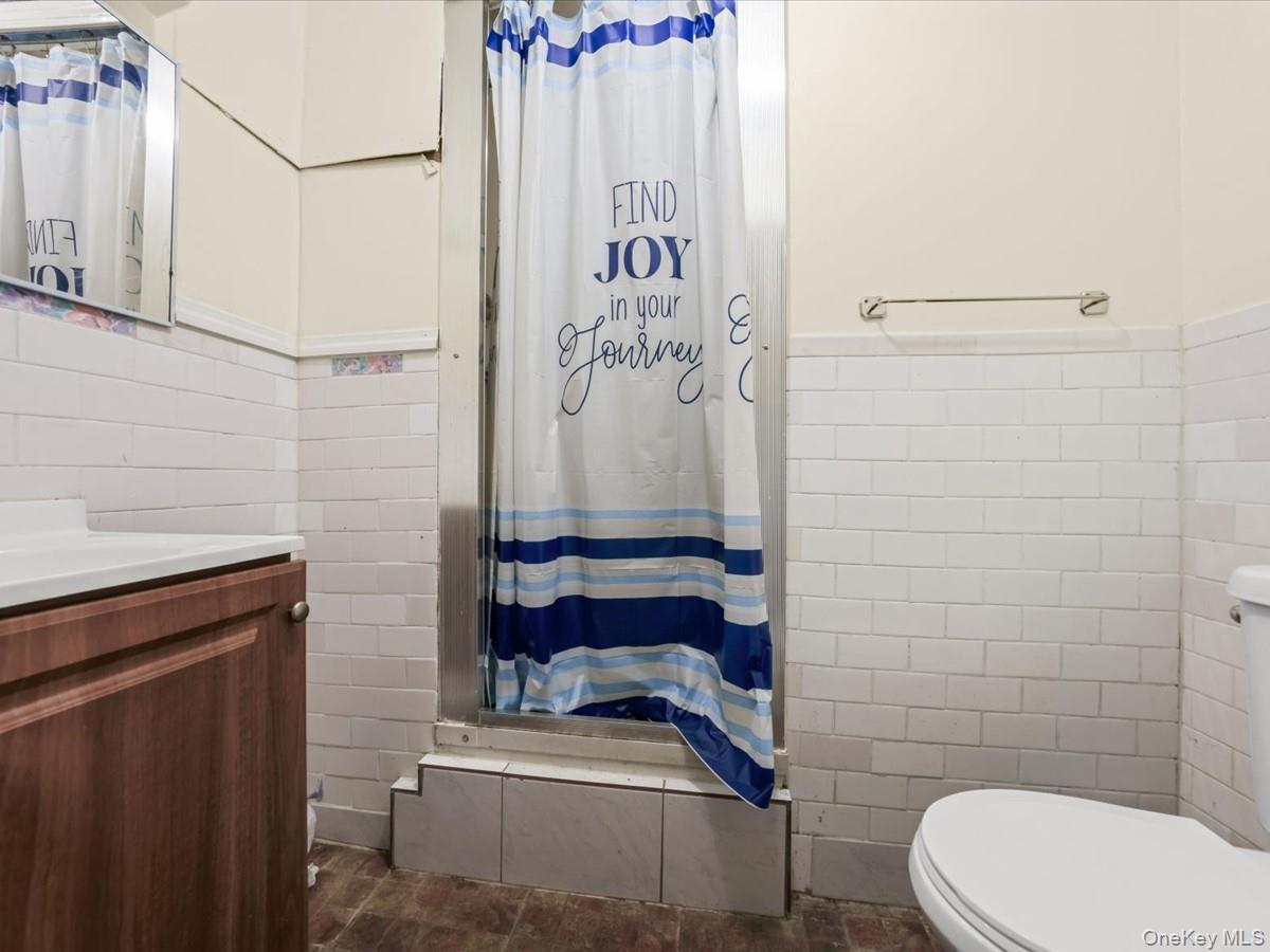 Single Family 181st Street Queens, NY 11365, MLS-1025679-19