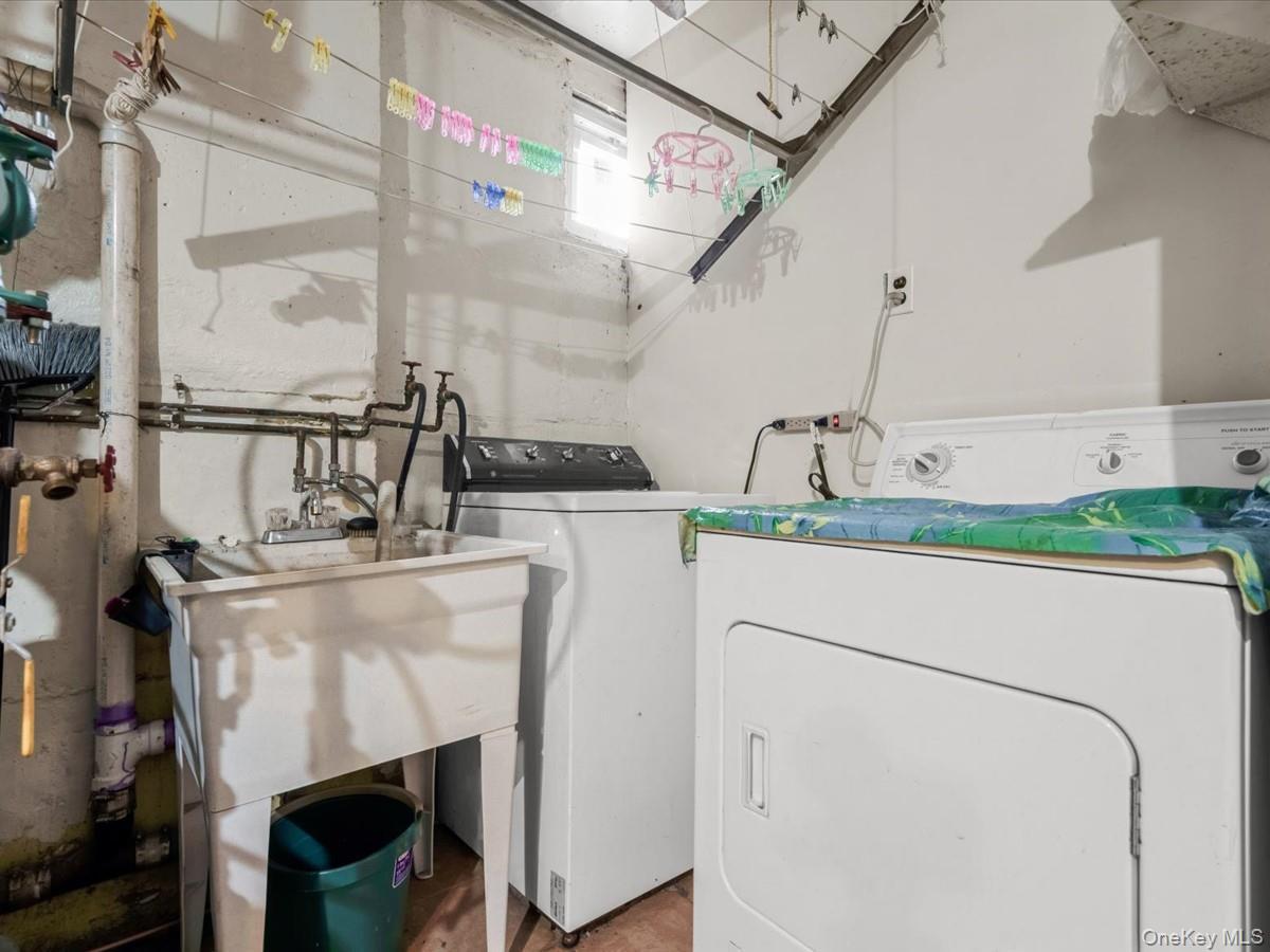 Single Family 181st Street Queens, NY 11365, MLS-1025679-20