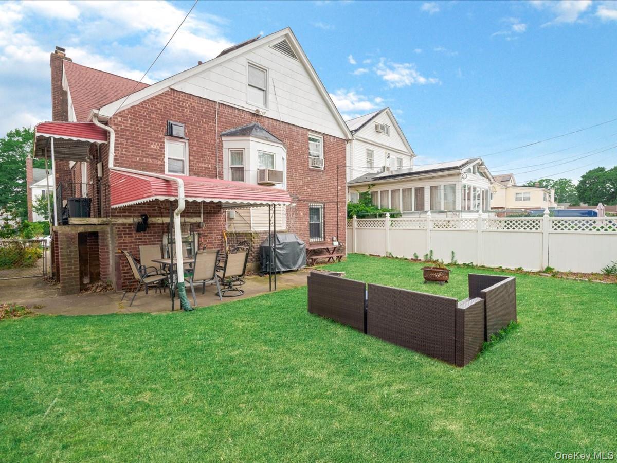 Single Family 181st Street  Queens, NY 11365, MLS-1025679-23