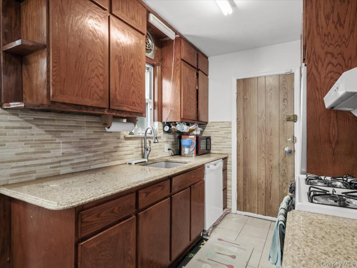 Single Family 181st Street Queens, NY 11365, MLS-1025679-7