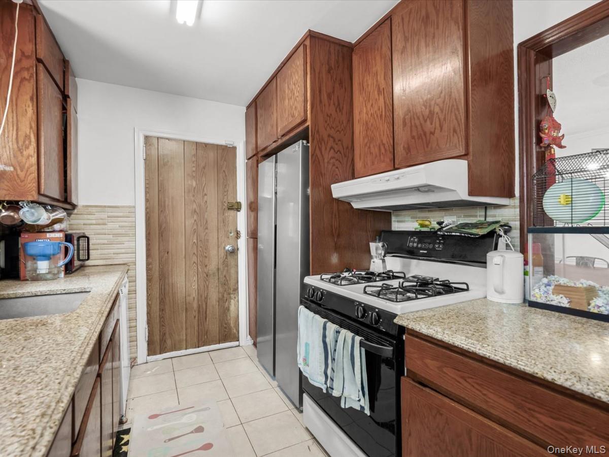 Single Family 181st Street Queens, NY 11365, MLS-1025679-8