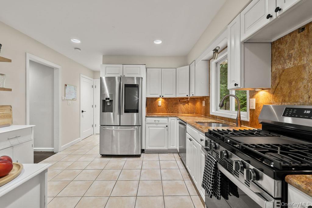 Single Family Orangeburg Road Rockland County, NY 10965, MLS-1025730-13