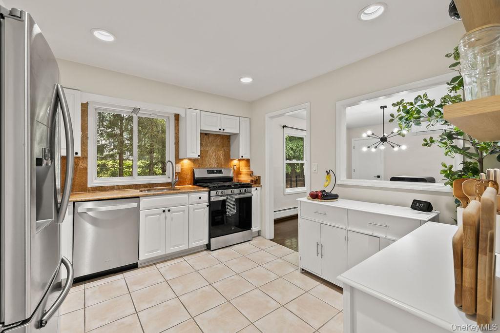 Single Family Orangeburg Road Rockland County, NY 10965, MLS-1025730-14